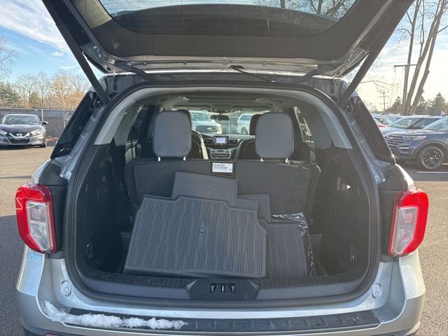 Certified 2022 Ford Explorer XLT w/ Equipment Group 202A image 19