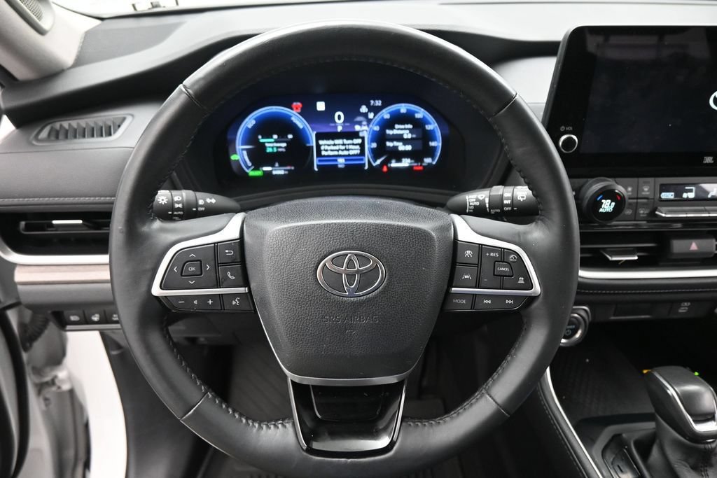Used 2024 Toyota Grand Highlander AWD Hybrid image 12