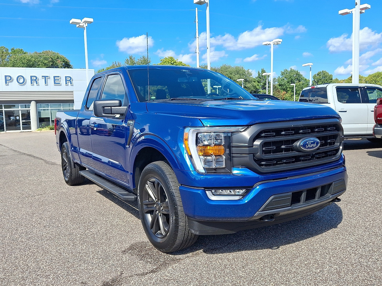 Certified 2022 Ford F150 XLT w/ Equipment Group 302A High image 11