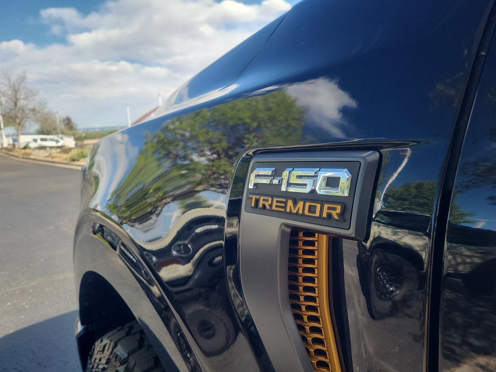 Certified 2023 Ford F150 Tremor AWD/4WD image 24