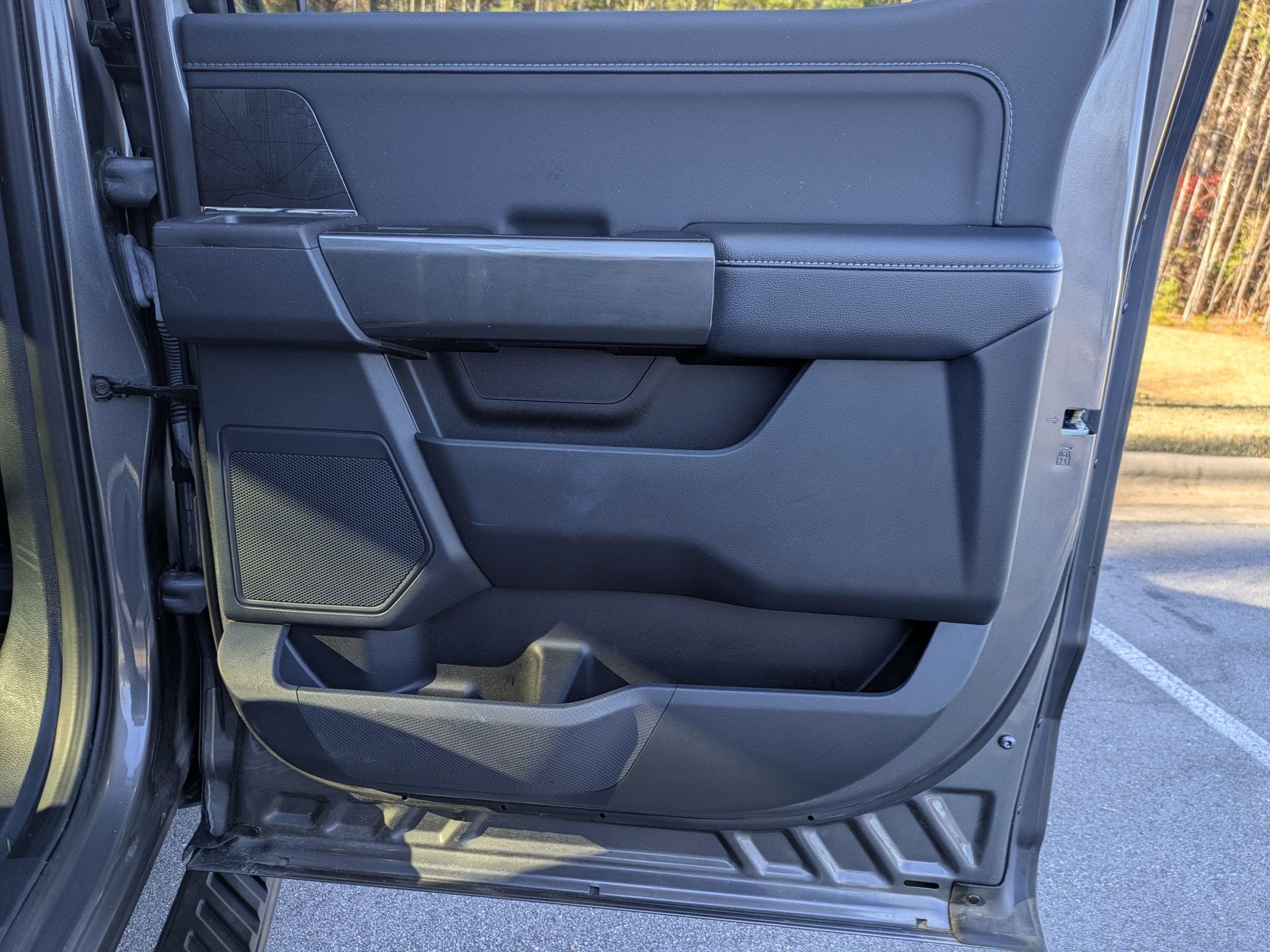 Certified 2022 Ford F150 XLT w/ Equipment Group 302A High image 32