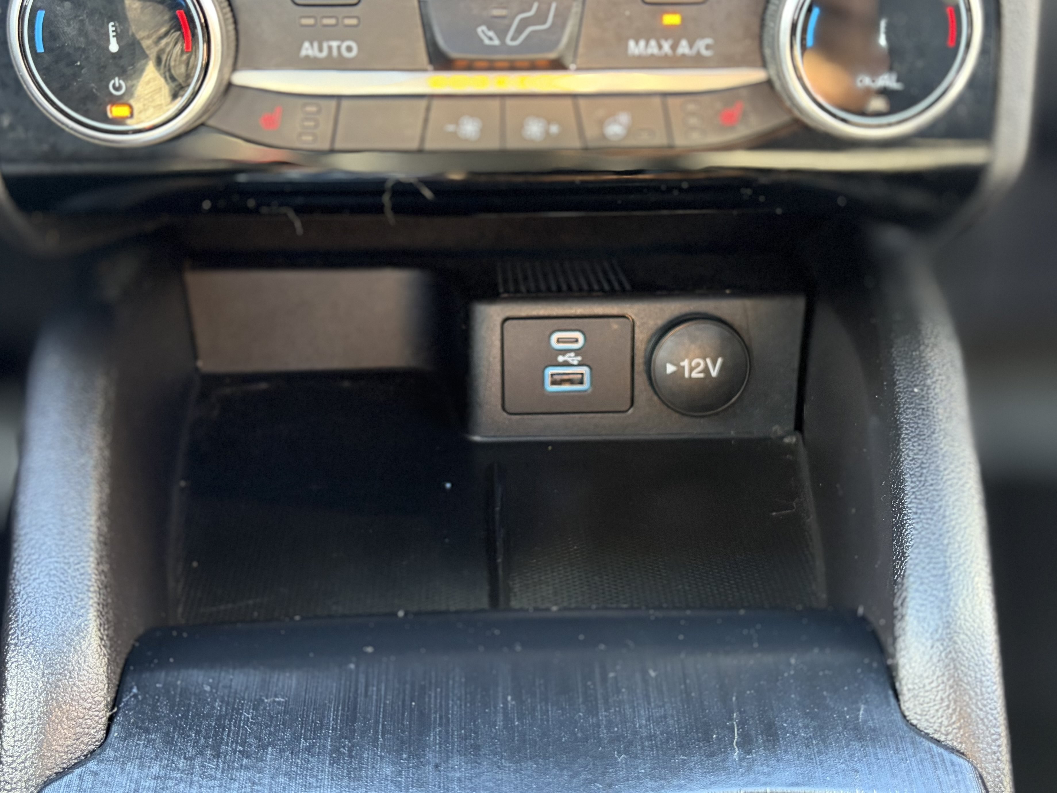 Certified 2022 Ford Escape SE w/ SE Sport Appearance Package AWD/4WD image 19