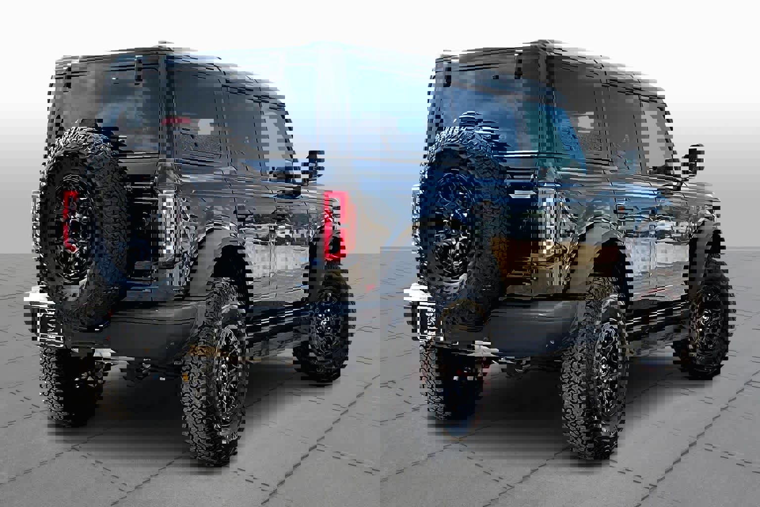 Certified 2025 Ford Bronco Badlands image 2