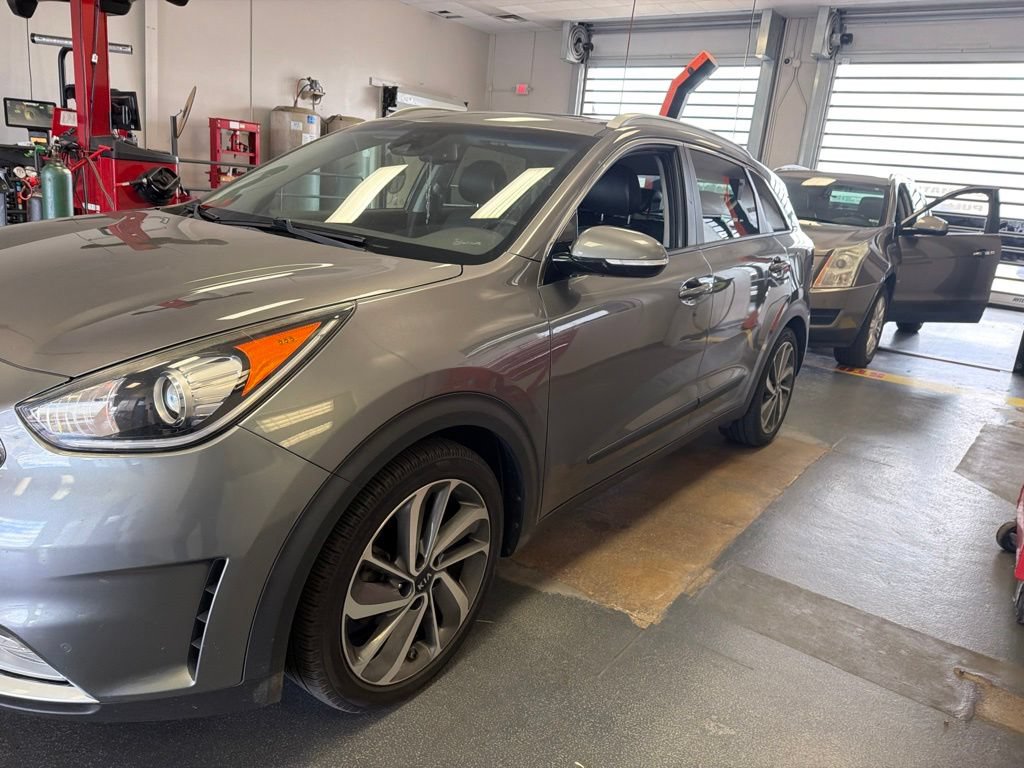Used 2018 Kia Niro Touring FWD image 6