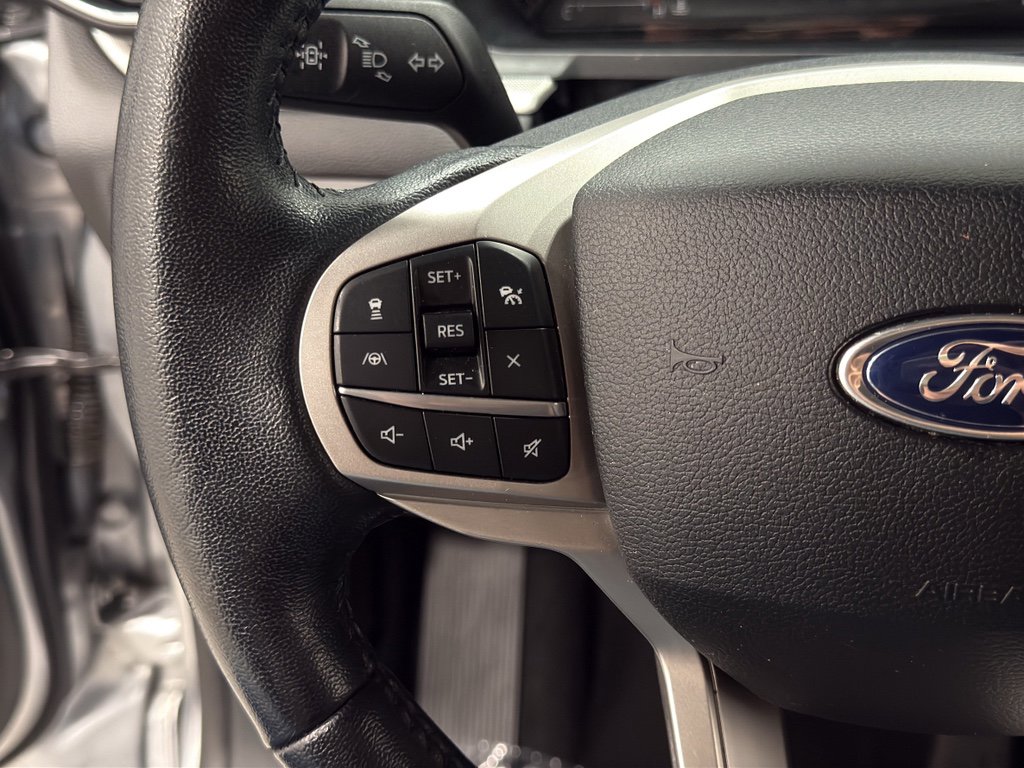 Certified 2021 Ford Explorer XLT w/ Equipment Group 202A image 14