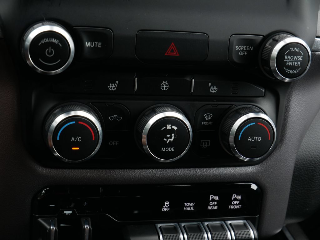 Used 2019 RAM 1500 Big Horn AWD/4WD image 24