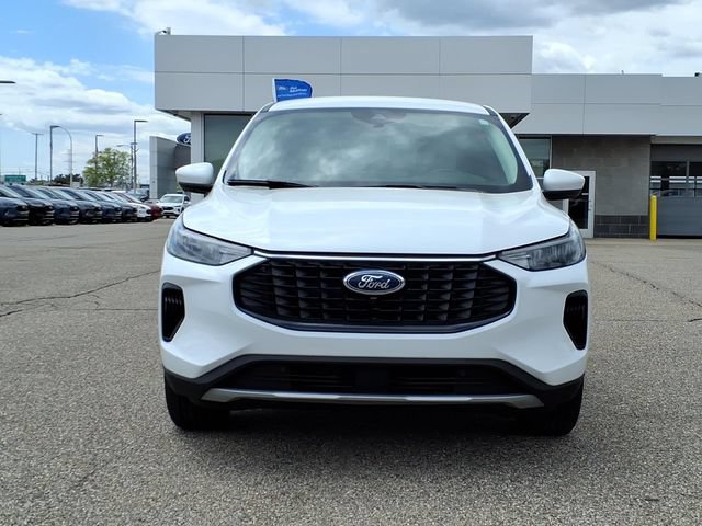 Certified 2023 Ford Escape Active w/ Tech Pack #2 AWD/4WD image 2