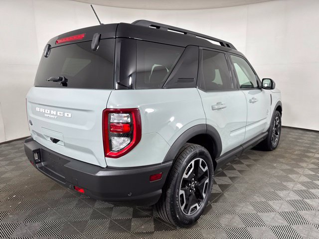 Certified 2022 Ford Bronco Sport Outer Banks w/ Tech Package AWD/4WD image 3