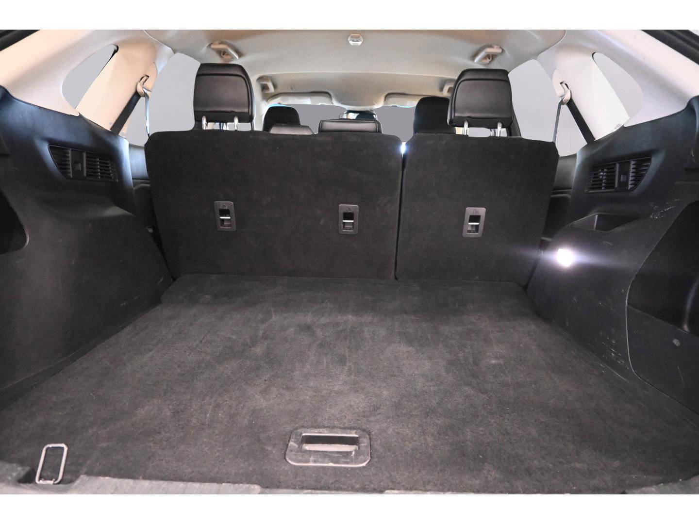 Certified 2023 Ford Edge SEL image 9