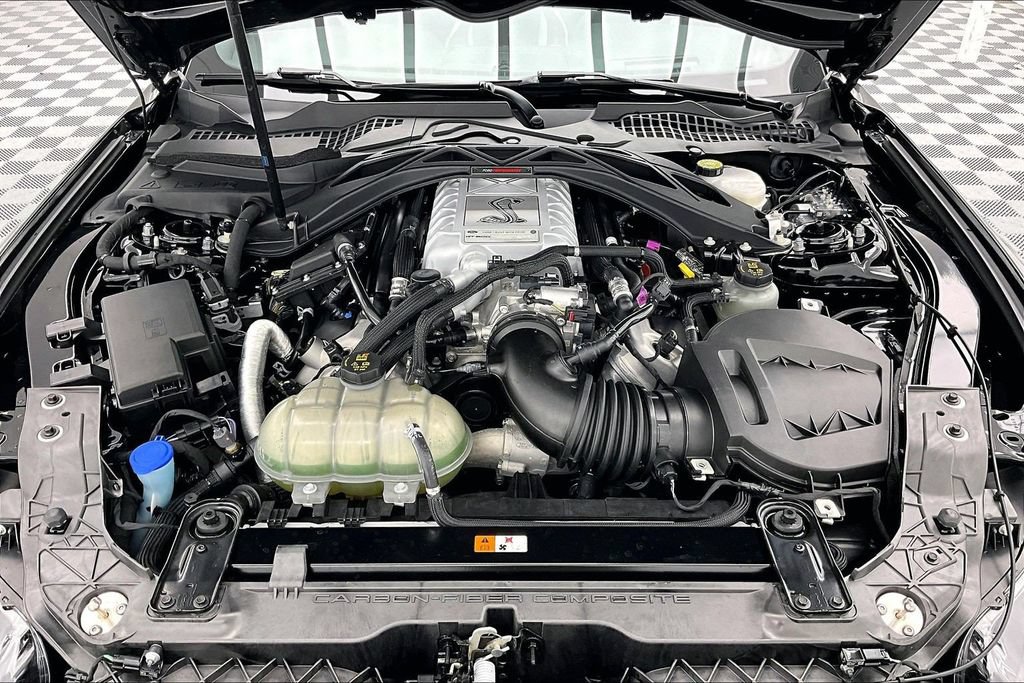 Certified 2022 Ford Mustang Shelby GT500 w/ Carbon Fiber Track Pack RWD image 10