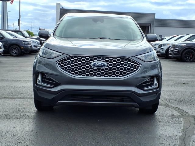 Certified 2023 Ford Edge SEL w/ Convenience Package AWD/4WD image 2