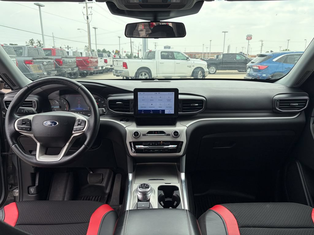 Certified 2023 Ford Explorer XLT w/ Equipment Group 202A AWD/4WD image 28