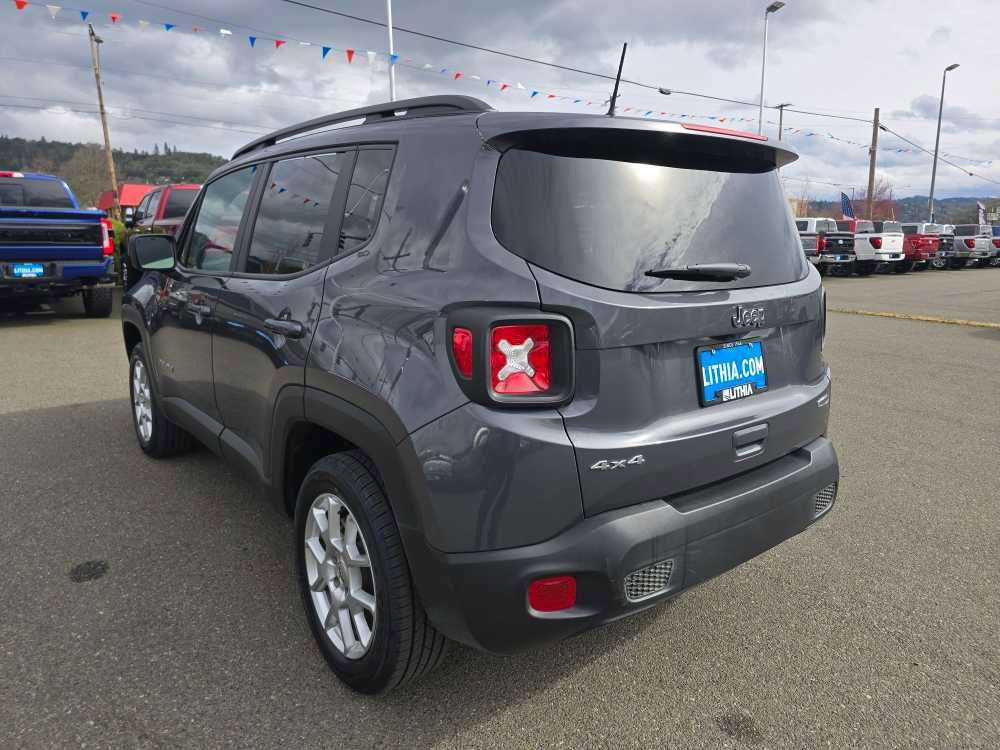 Used 2022 Jeep Renegade Latitude image 3