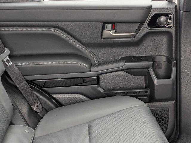 Used 2025 Toyota 4Runner Limited AWD/4WD image 25