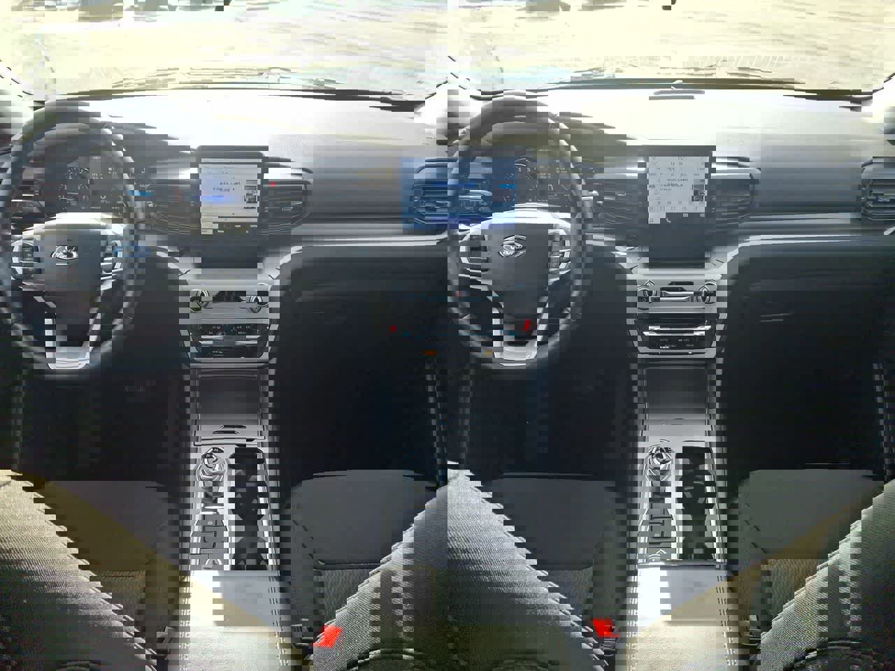 Certified 2024 Ford Explorer XLT image 10