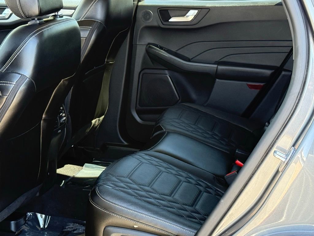 Certified 2023 Ford Escape Platinum w/ Premium Technology Package image 8