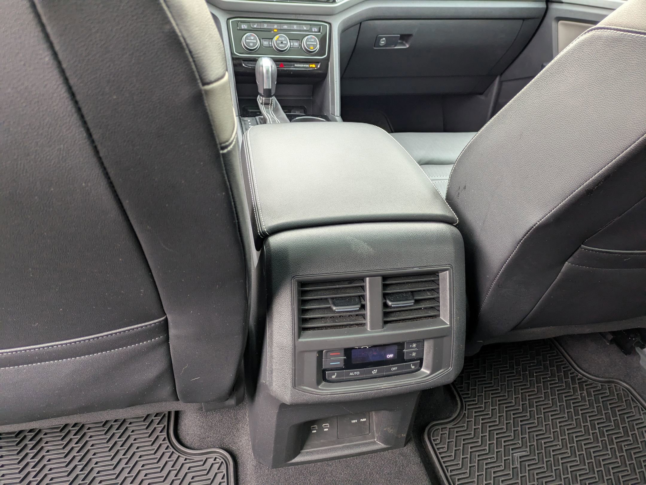 Used 2021 Volkswagen Atlas SEL Premium image 30