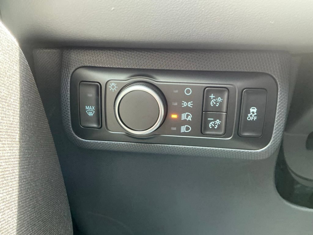 Certified 2025 Ford Mustang Mach-E Select RWD image 41