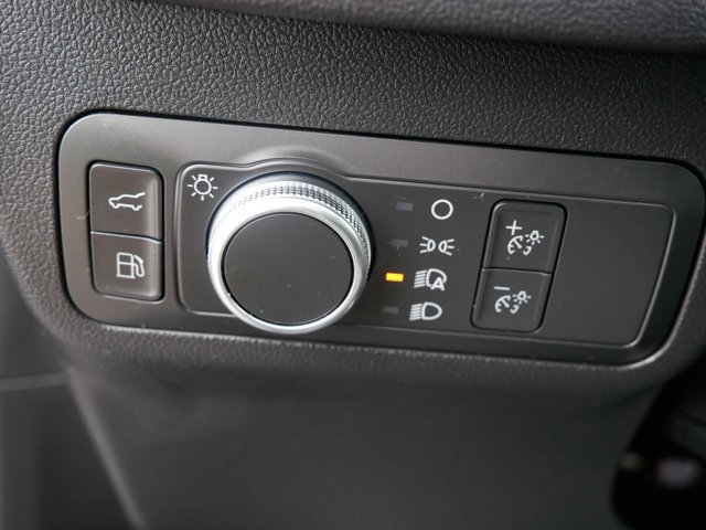 Certified 2022 Ford Escape SE w/ SE Sport Appearance Package image 11