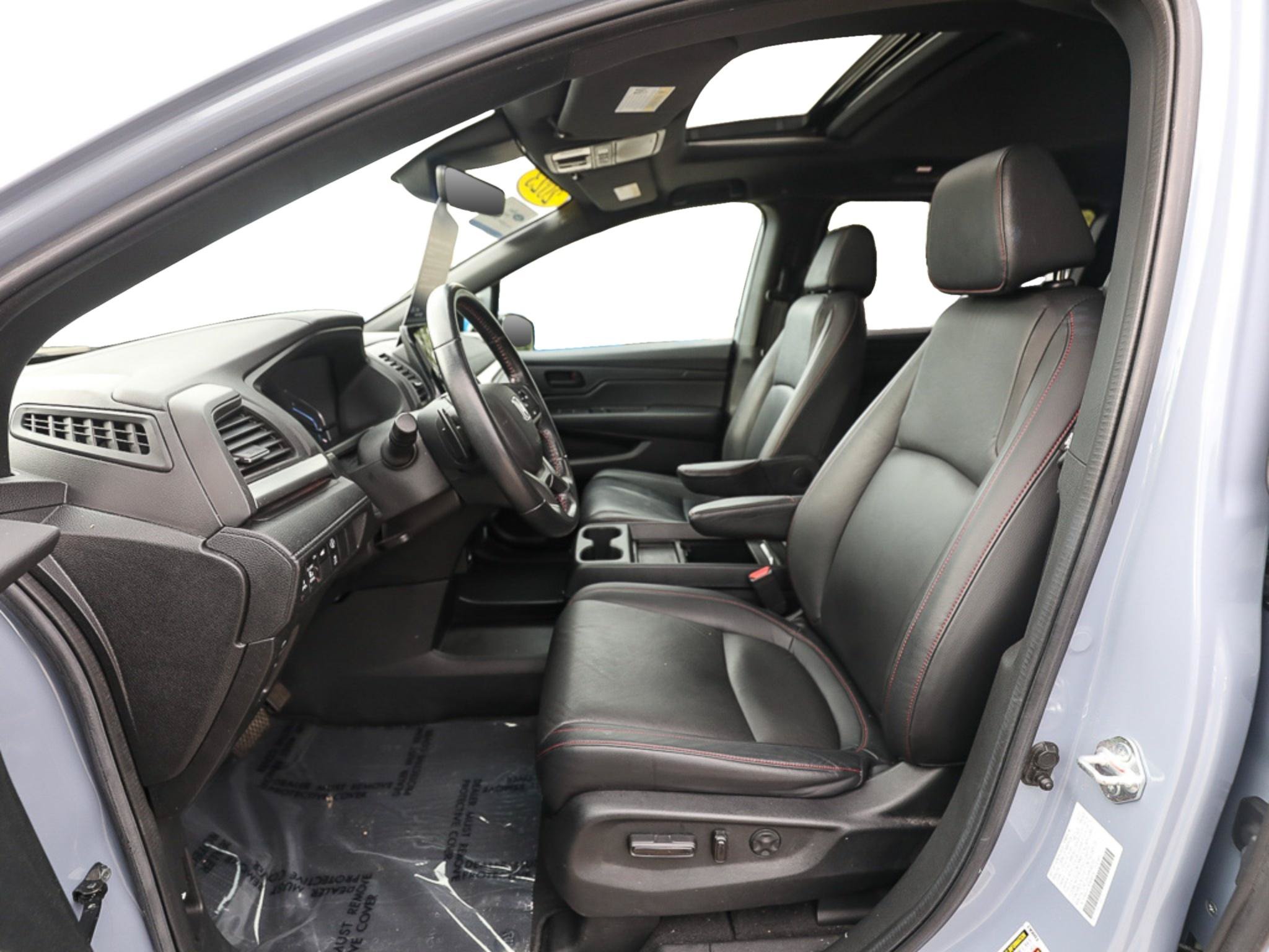 Used 2023 Honda Odyssey Sport image 12