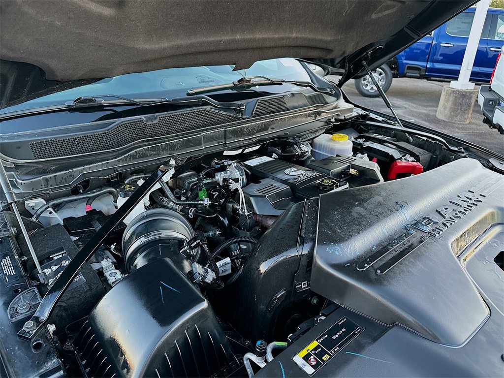 Used 2024 RAM 2500 Tradesman w/ Chrome Appearance Group image 26