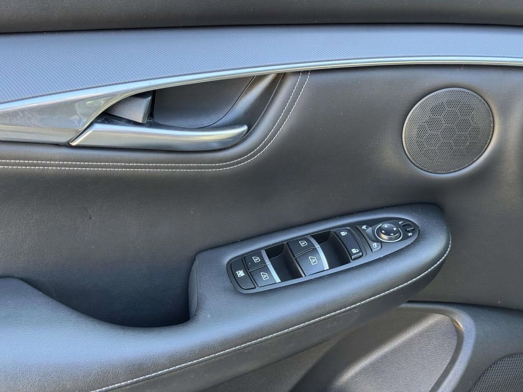 Used 2023 INFINITI QX55 Luxe w/ Cargo Package image 22