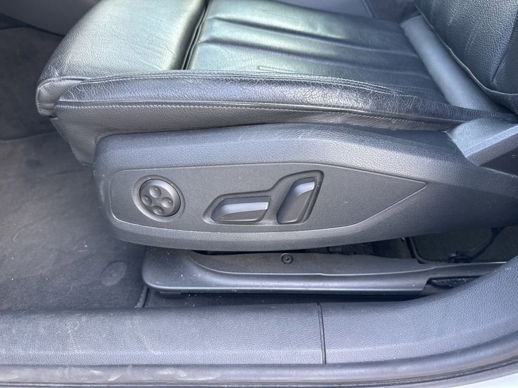 Used 2017 Audi A4 2.0T Premium Plus w/ Premium Plus Package image 11