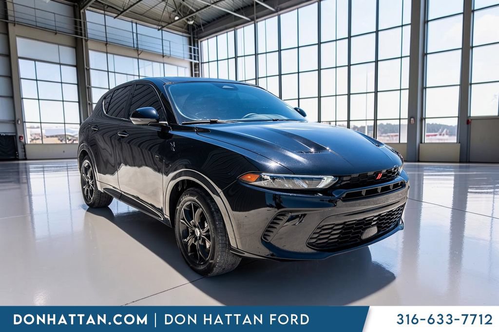 Used 2024 Dodge Hornet R/T Plus w/ R/T Blacktop Package AWD/4WD image 34