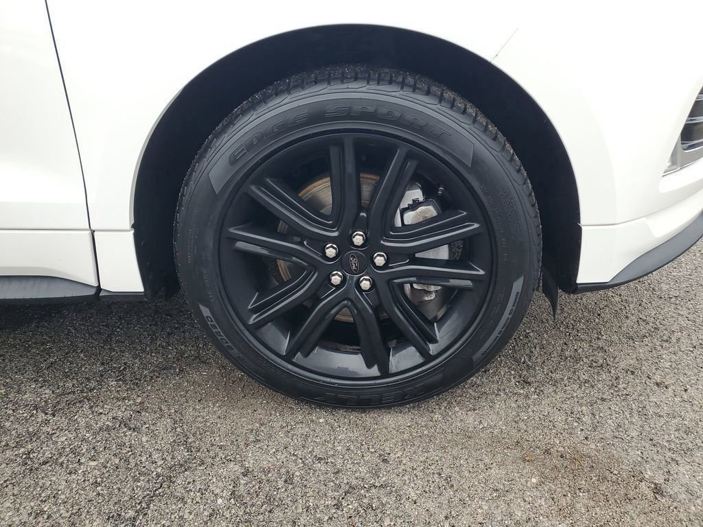 Certified 2023 Ford Edge ST-Line w/ Class II Trailer Tow Package image 4