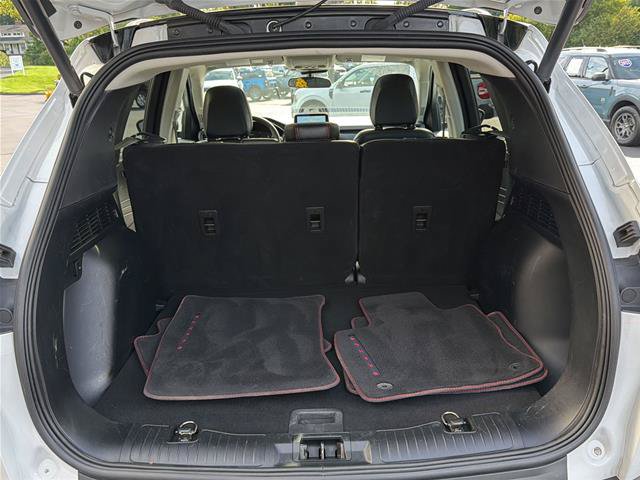 Certified 2022 Ford Escape SEL w/ SEL Stealth AWD Package image 33