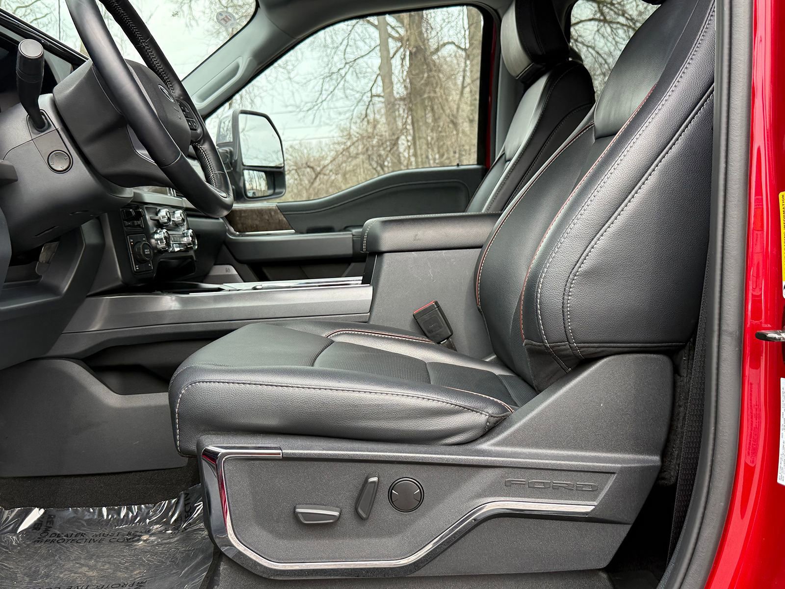 Certified 2024 Ford F250 Lariat w/ Chrome Package image 15