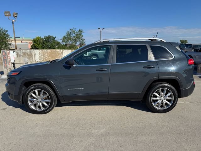 Used 2018 Jeep Cherokee Limited AWD/4WD image 8