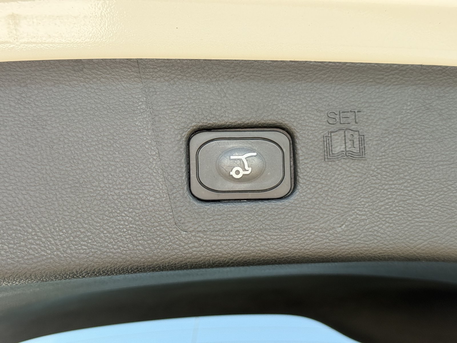 Certified 2024 Ford Edge ST-Line AWD/4WD image 14