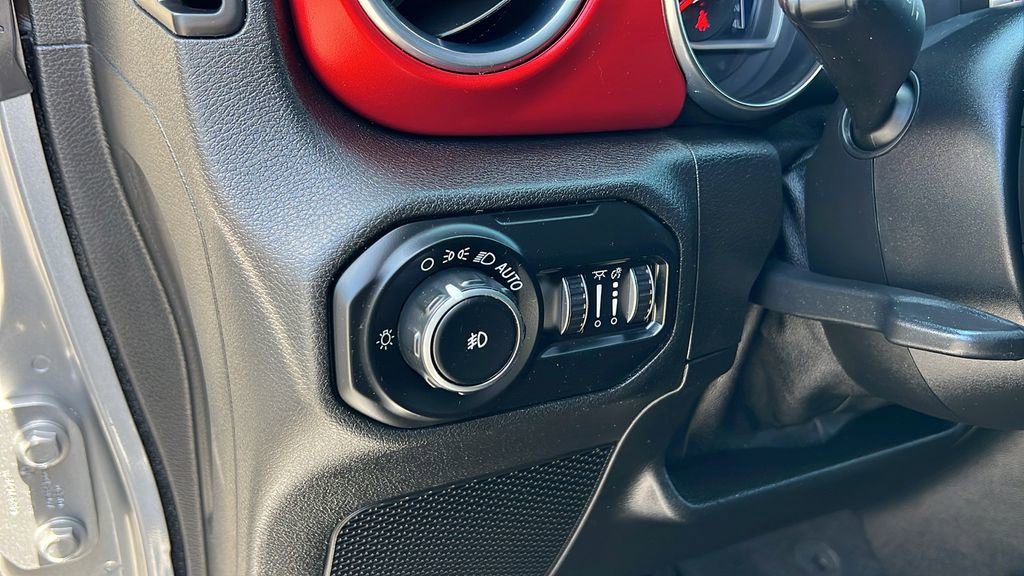 Used 2021 Jeep Wrangler Unlimited Rubicon AWD/4WD image 14