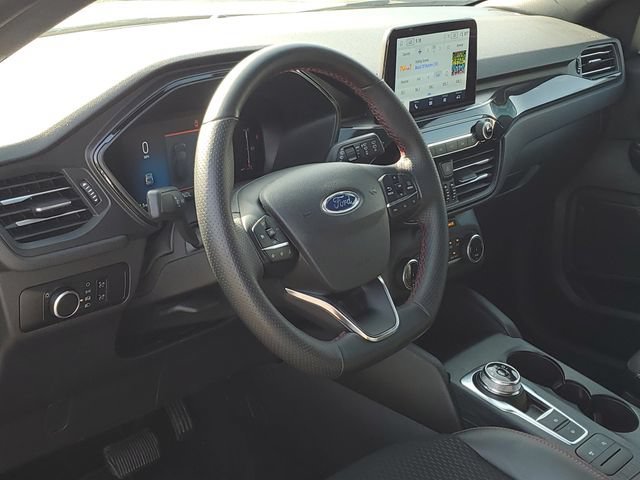 Certified 2025 Ford Escape ST-Line AWD/4WD image 7