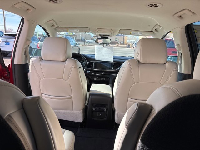 Used 2023 Buick Enclave Essence image 19