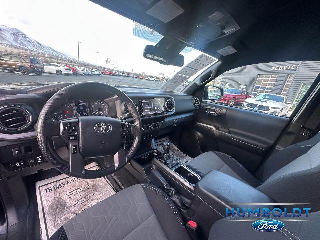 Used 2020 Toyota Tacoma TRD Off-Road w/ Technology Package image 17