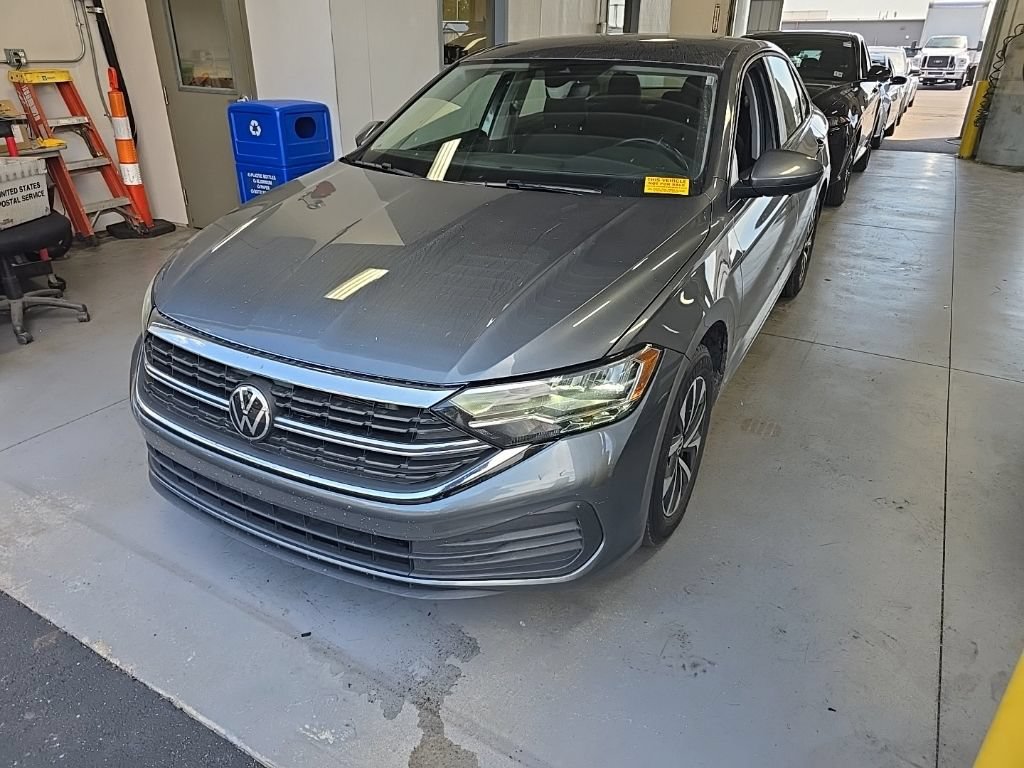 Used 2024 Volkswagen Jetta S FWD image 2