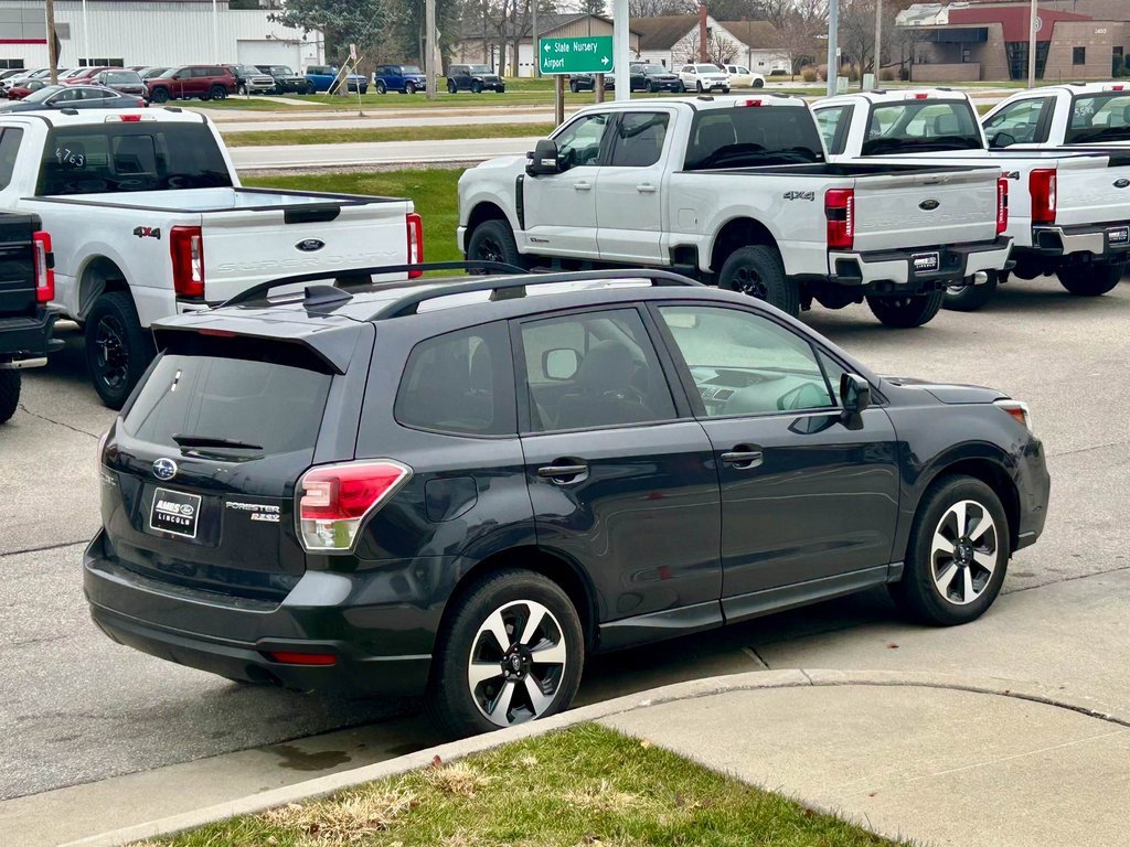 Used 2017 Subaru Forester 2.5i Premium image 5