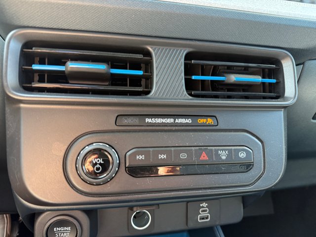 Certified 2025 Ford Maverick XLT FWD image 22
