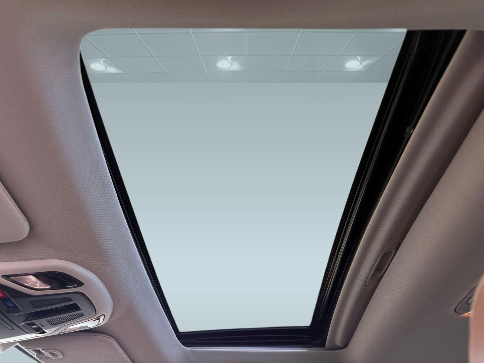 Used 2021 Subaru Outback Touring XT image 16