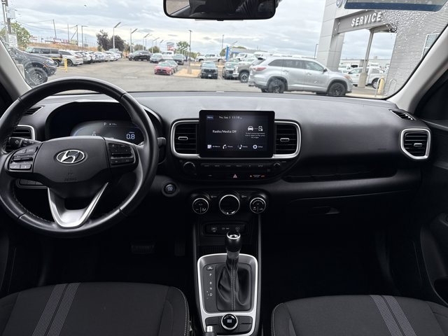 Used 2025 Hyundai Venue SEL FWD image 15