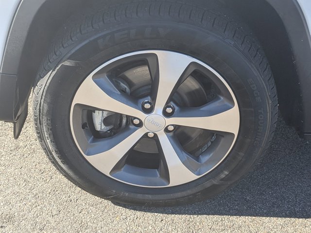 Used 2021 Jeep Cherokee Limited w/ Elite Package image 10