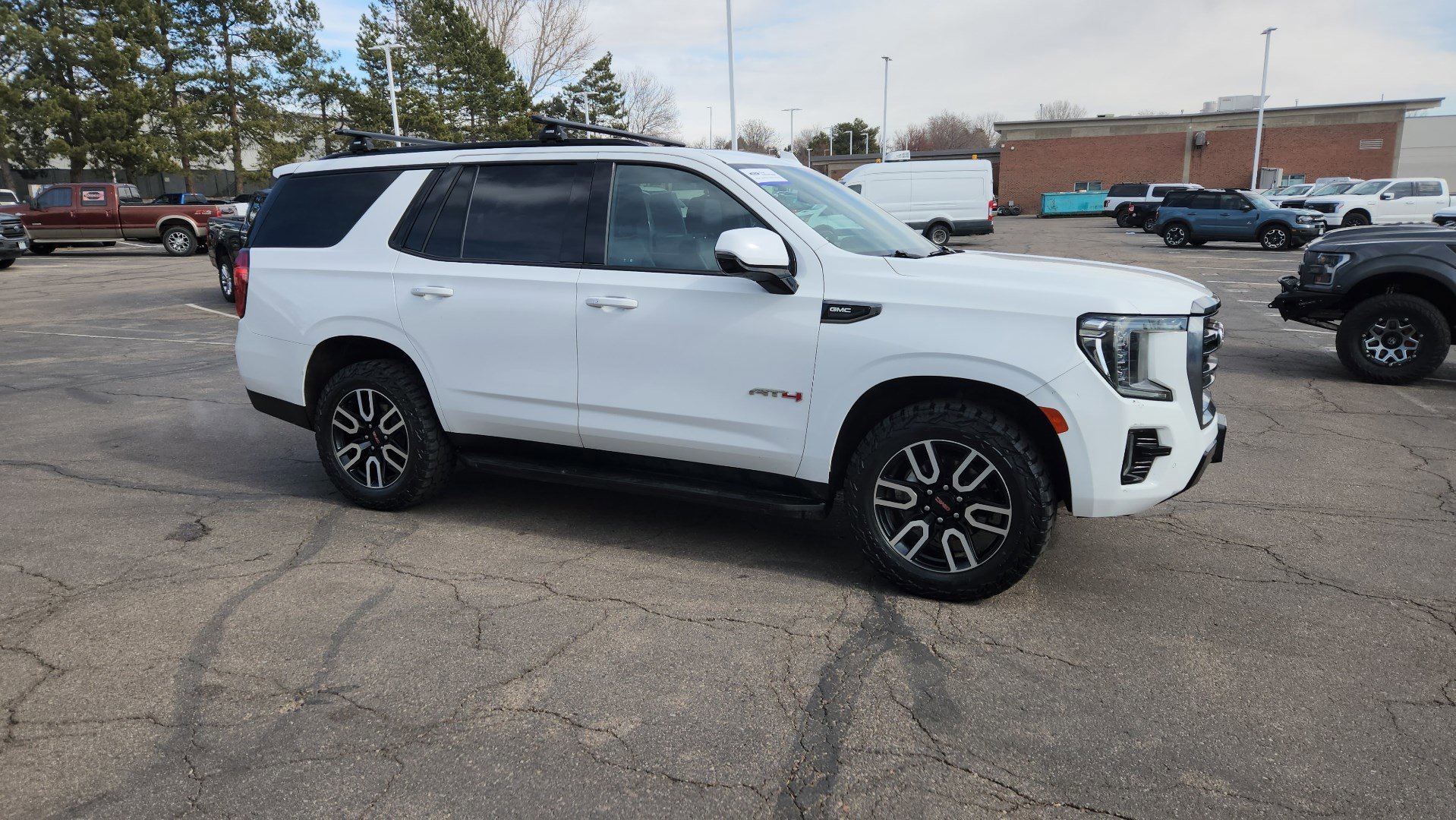 Used 2023 GMC Yukon AT4 w/ Technology Package image 21