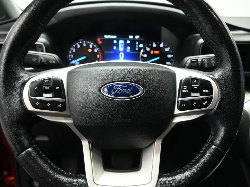 Certified 2021 Ford Explorer XLT image 38