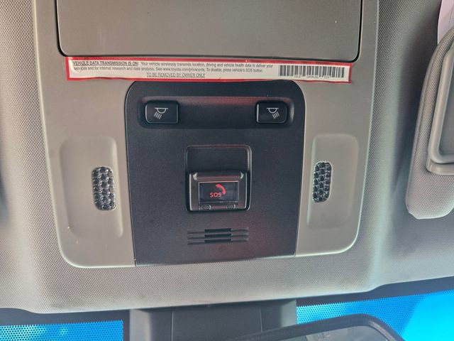 Used 2020 Toyota Camry SE w/ Convenience Package FWD image 8