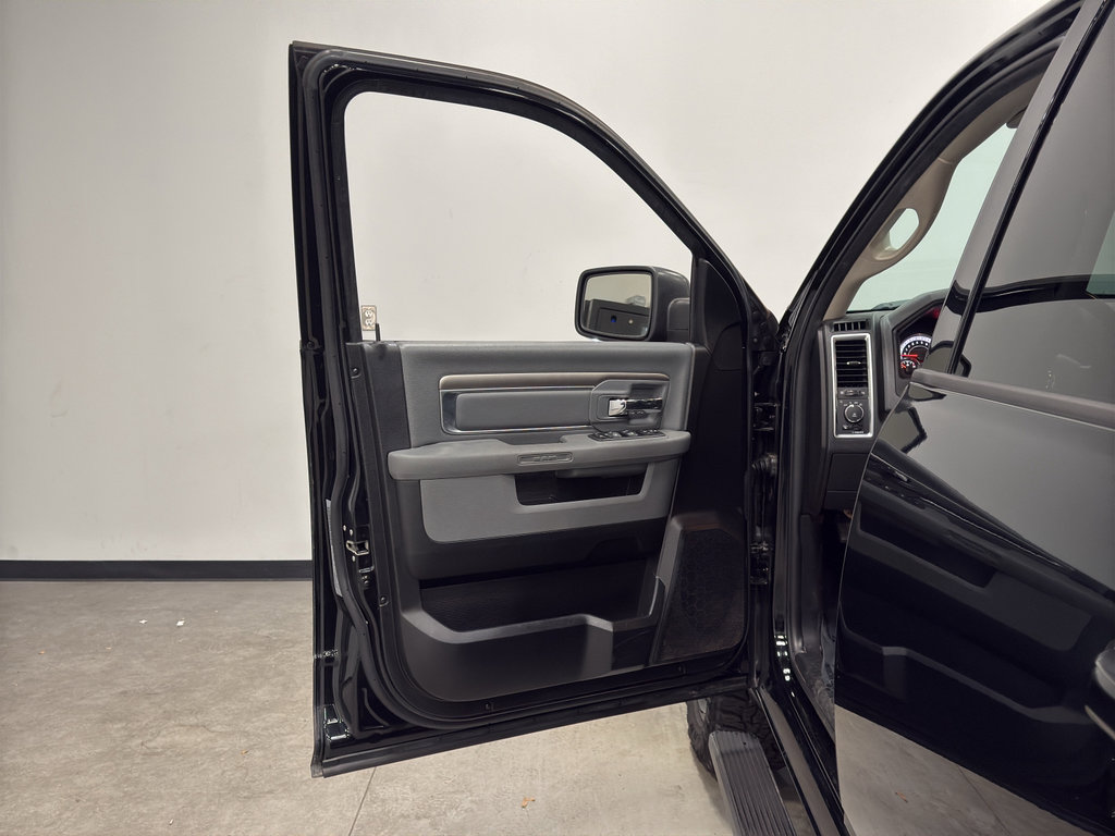 Used 2019 RAM 1500 Classic Warlock w/ Electronics Group image 10