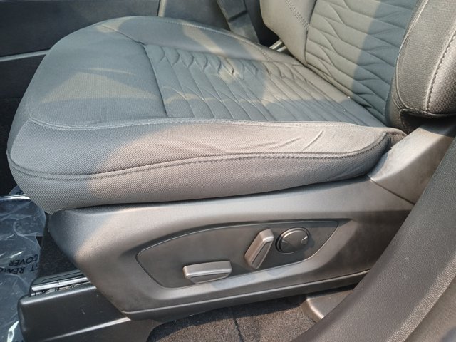Certified 2020 Ford Explorer XLT w/ Comfort Package AWD/4WD image 19