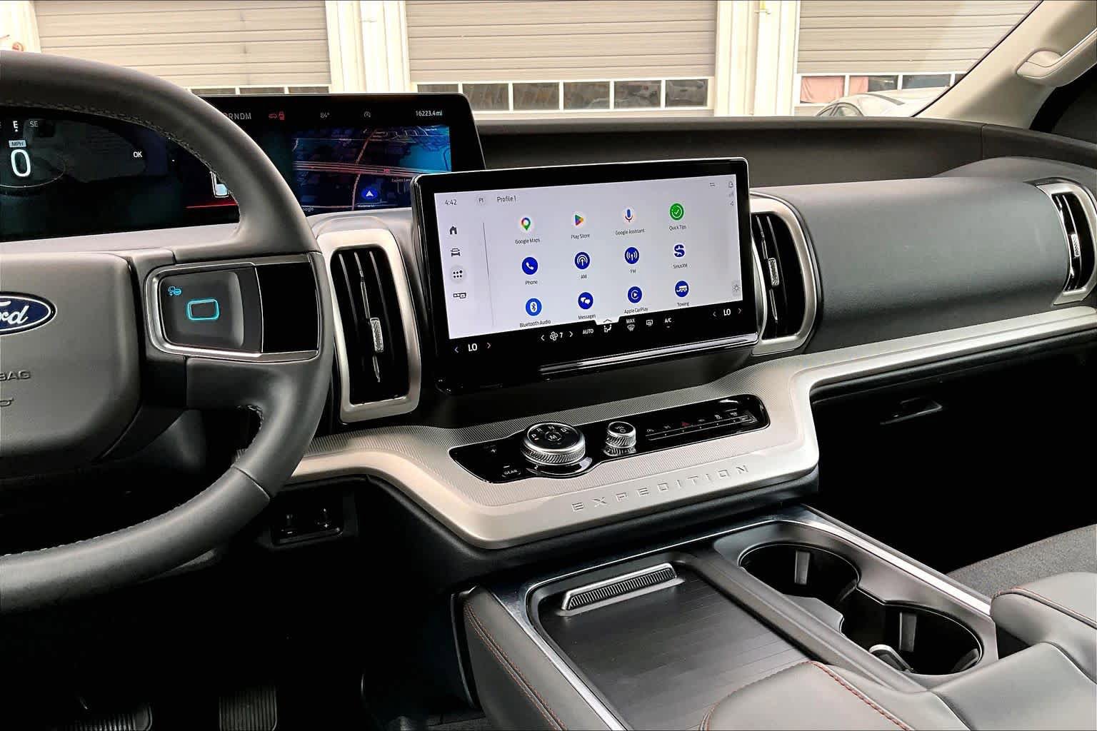 Certified 2025 Ford Expedition Active RWD image 7