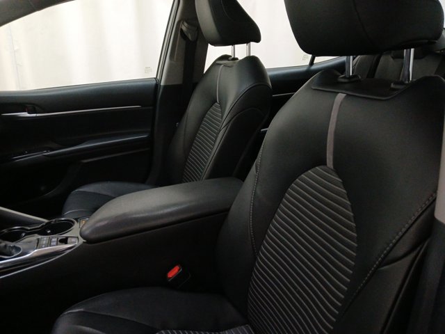 Used 2019 Toyota Camry SE image 20